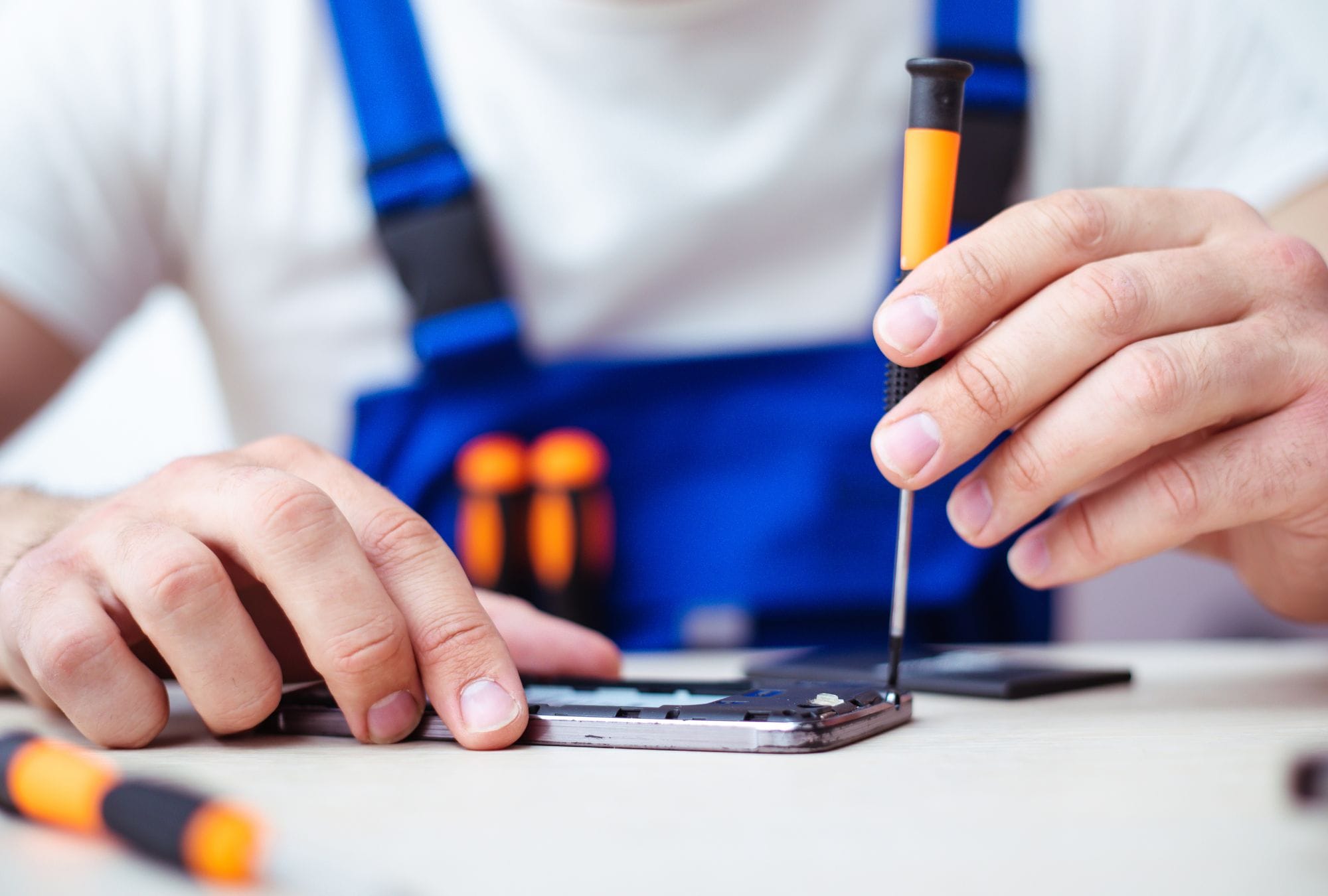 Troca-de-tela-do-iPhone-14-qual-e-o-investimento-necessario